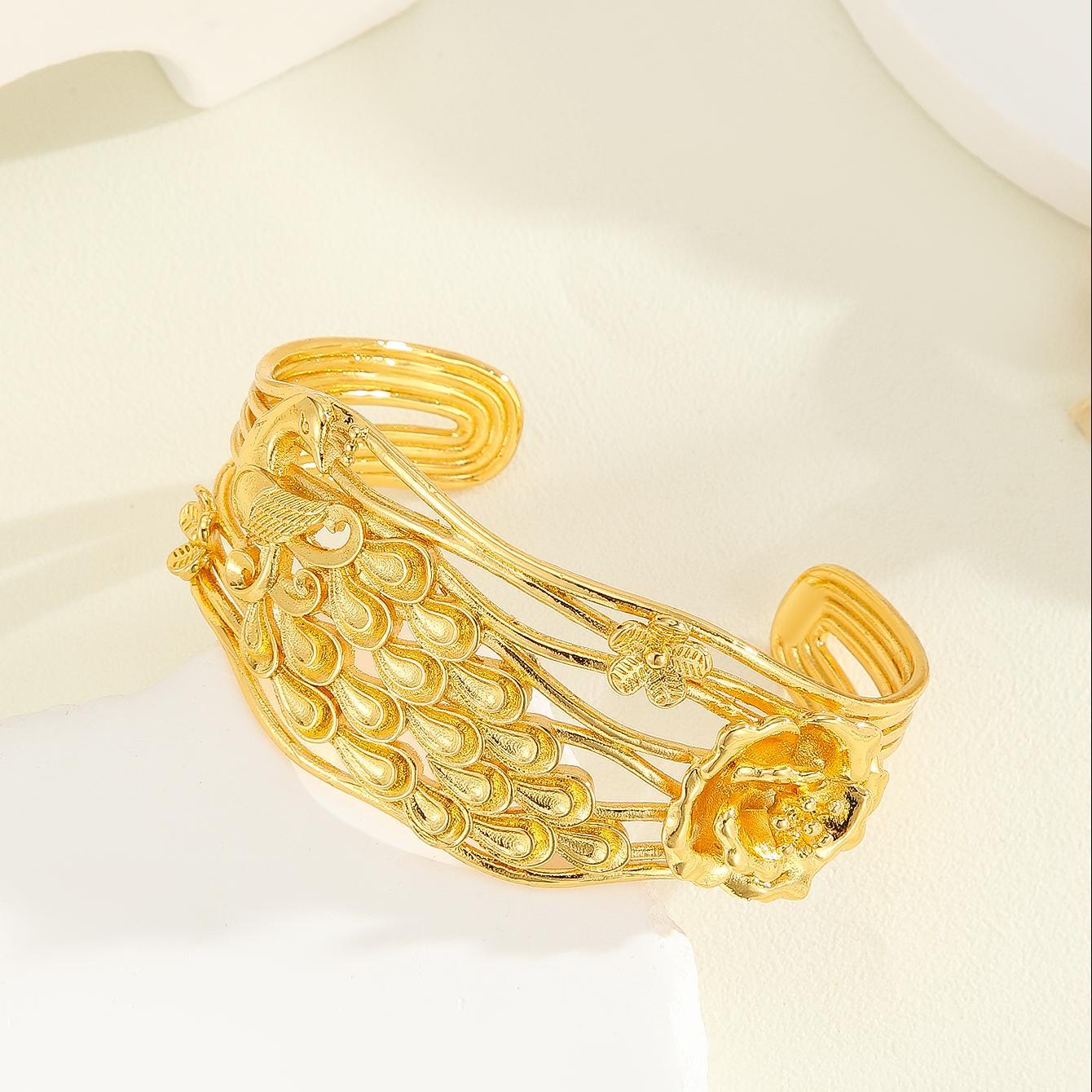 Vintage Gold Carved Peacock & Floral Bracelet – Luxury Textured Bangle